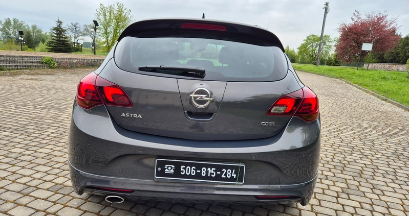 Opel Astra cena 40500 przebieg: 158907, rok produkcji 2014 z Człopa małe 742